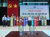 BsCKII Trần Quốc Tuấn - Bí thư Đảng ủy - GĐ Bệnh viện và BsCKII Nguyễn Văn Dàn - PGĐ Bệnh viện - Chủ tịch Công đoàn BV trao kỷ niệm chương cho các cán bộ viên chức có những đóng góp tích cực vào sự phát triển của Bệnh viện