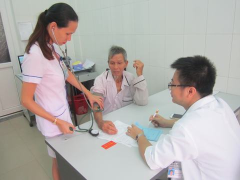 NCT được ưu tiên vào khám trước tại các phòng khám bệnh, các phòng dịch vụ cận lâm sàng