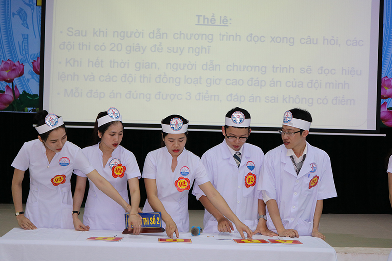 các đội thi tham gia phần thi kiến thức