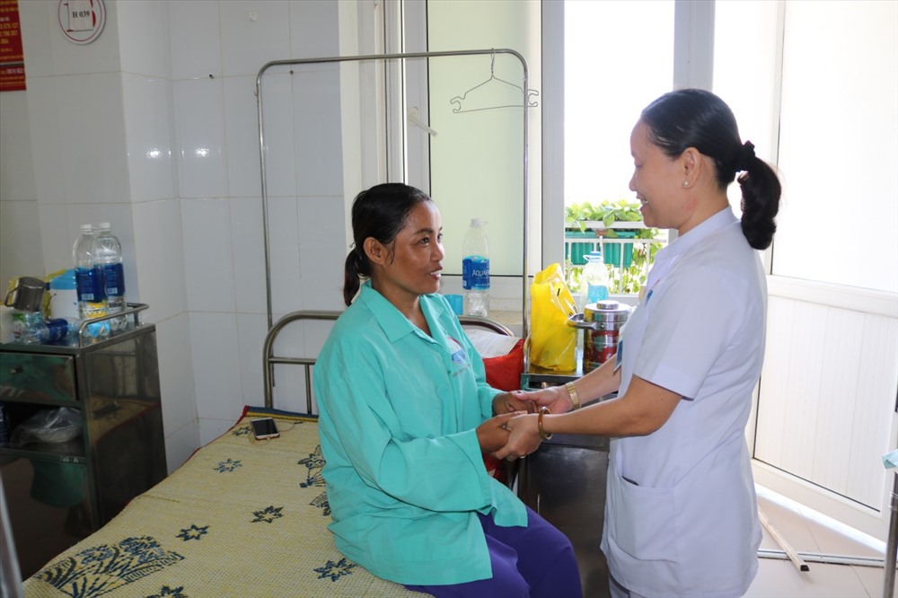 Dong vien nguoi benh Quynh Nhu