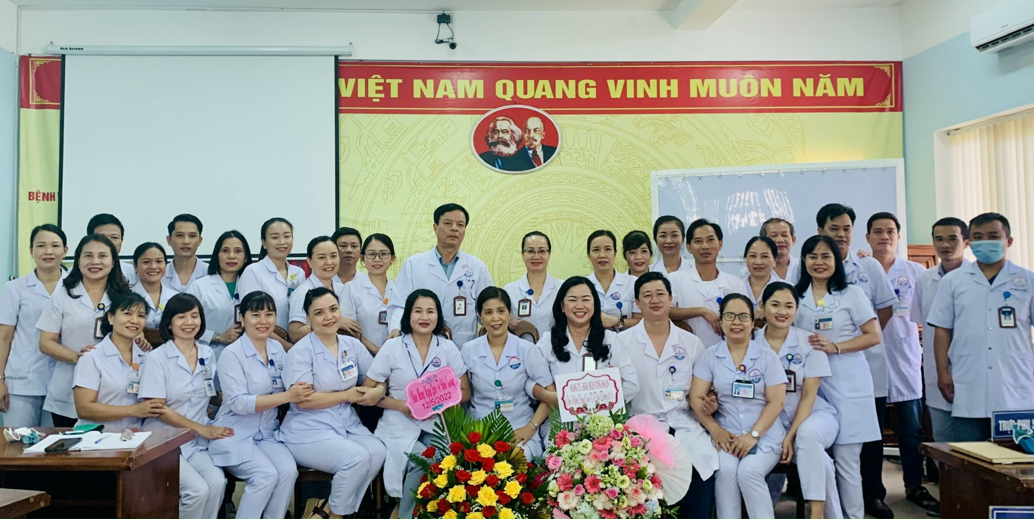Kỷ niệm ngày quốc tế điều dưỡng 12/5: tôn vinh những con người thâm lặng
