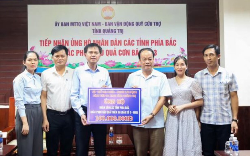 Bệnh viện ủng hộ đồng bào miền Bắc khắc phục hậu quả thiên tai