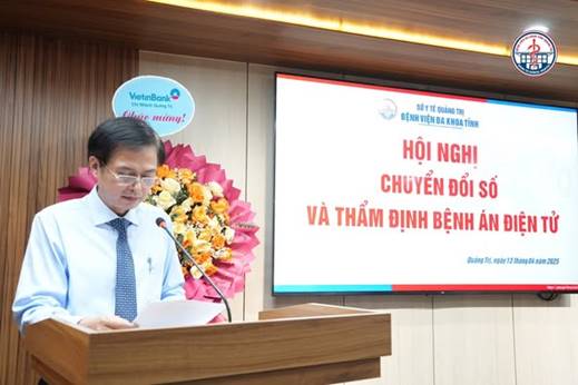 BSCKII. Phan Xuân Nam - Giám đốc BVĐK Tỉnh phát biểu tại hội nghị